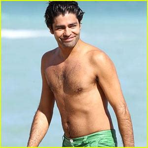 nude adrian grenier|Adrian Grenier Gets Buck Naked to Celebrate His 40th Birthday.